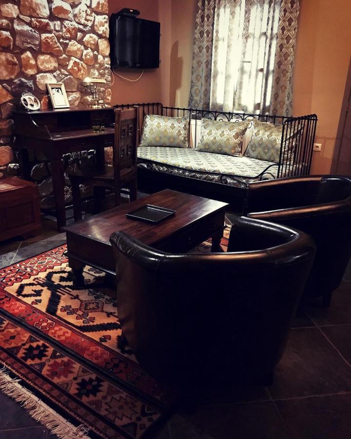 Oikies Art Rooms Ángistron Dış mekan fotoğraf
